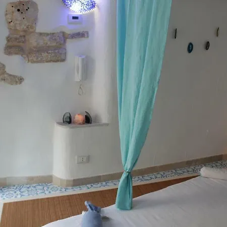 Itaca To Explorers In Semesterbostad Polignano a Mare