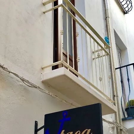 Itaca To Explorers In Polignano a Mare