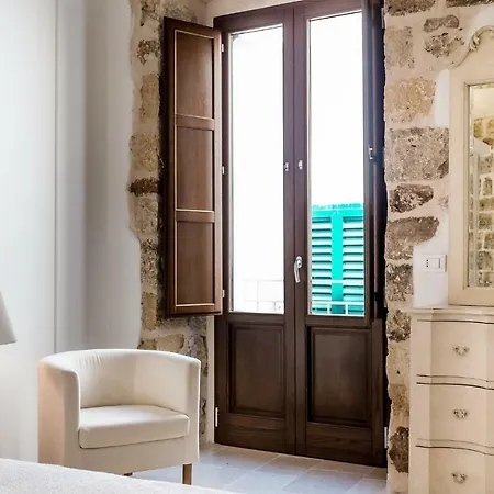 Itaca To Explorers In Polignano a Mare